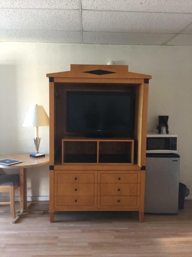River Valley Inn Needles Bagian luar foto