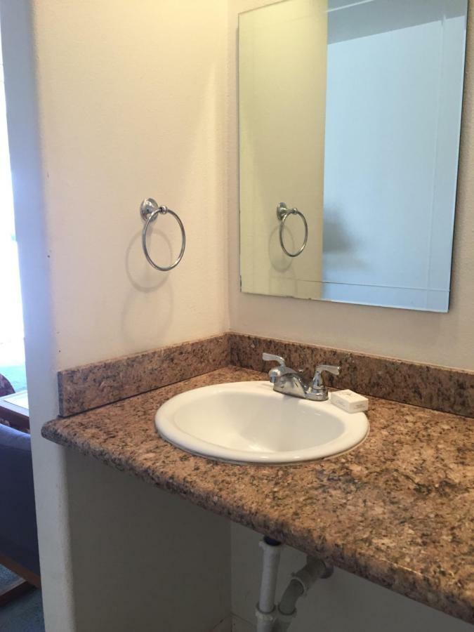 River Valley Inn Needles Bagian luar foto