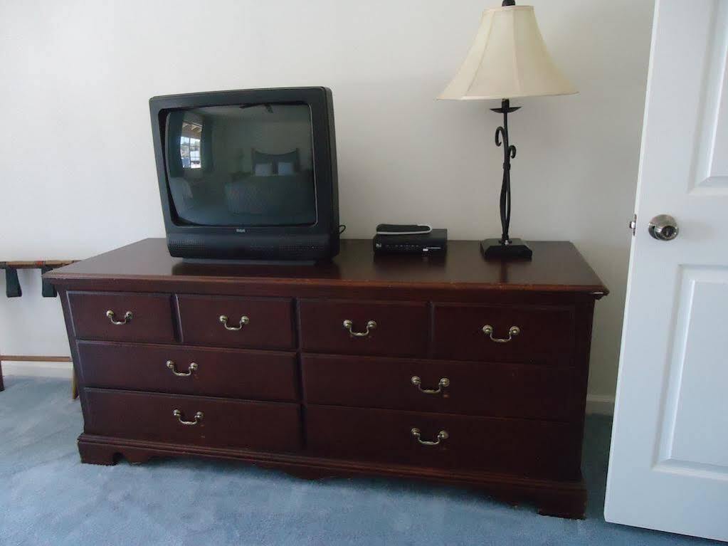 River Valley Inn Needles Bagian luar foto